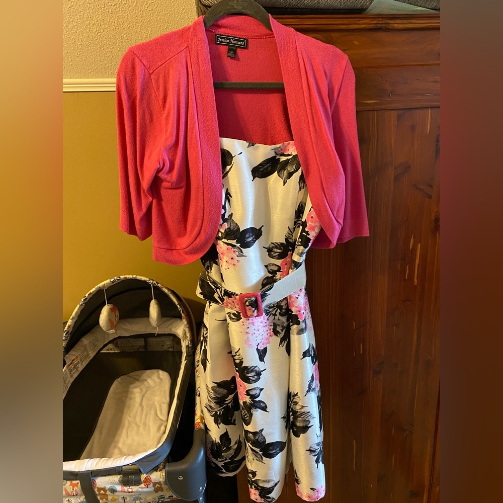 Jessica Howard dress w/sweater.  Cream colored with black/pink flowers. Size 10P
